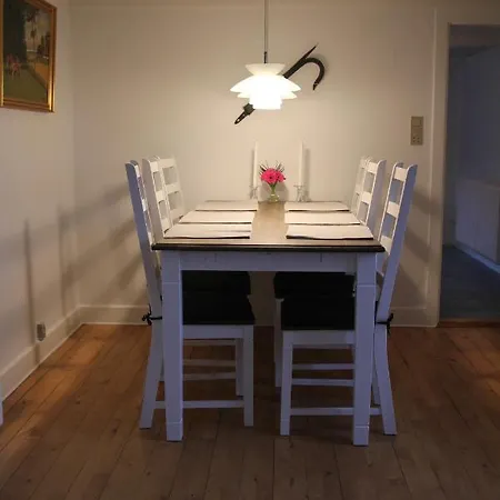 Bed & Breakfast Ellegaarden